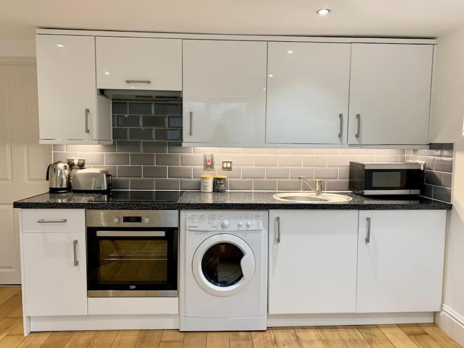 Modern, Period Property With Parking - Located Near Uni, Hospital & Town Centre Reading Exteriér fotografie